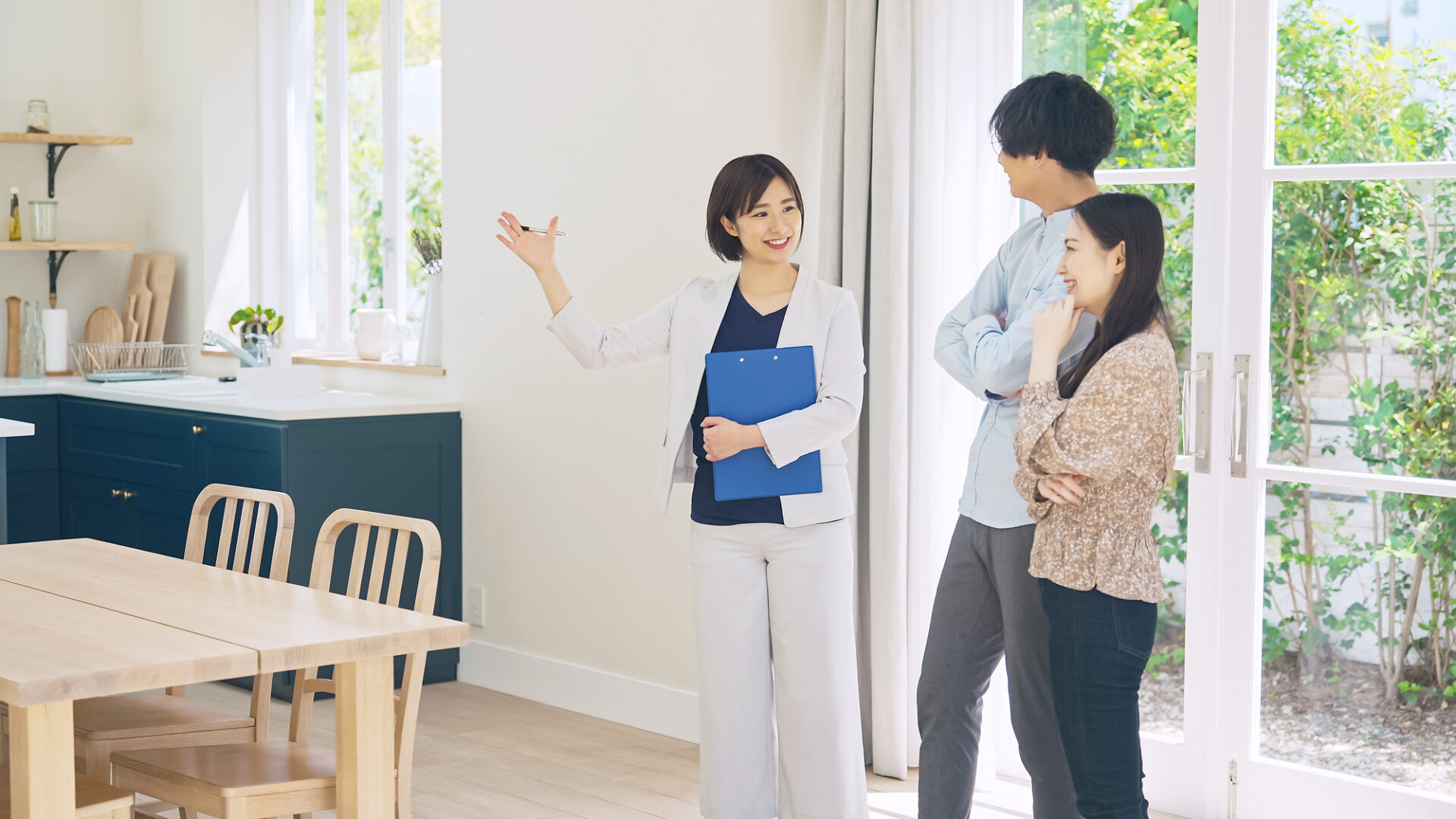 住宅営業の競合調査は展示場巡りで｜若手4人を客として送った事例